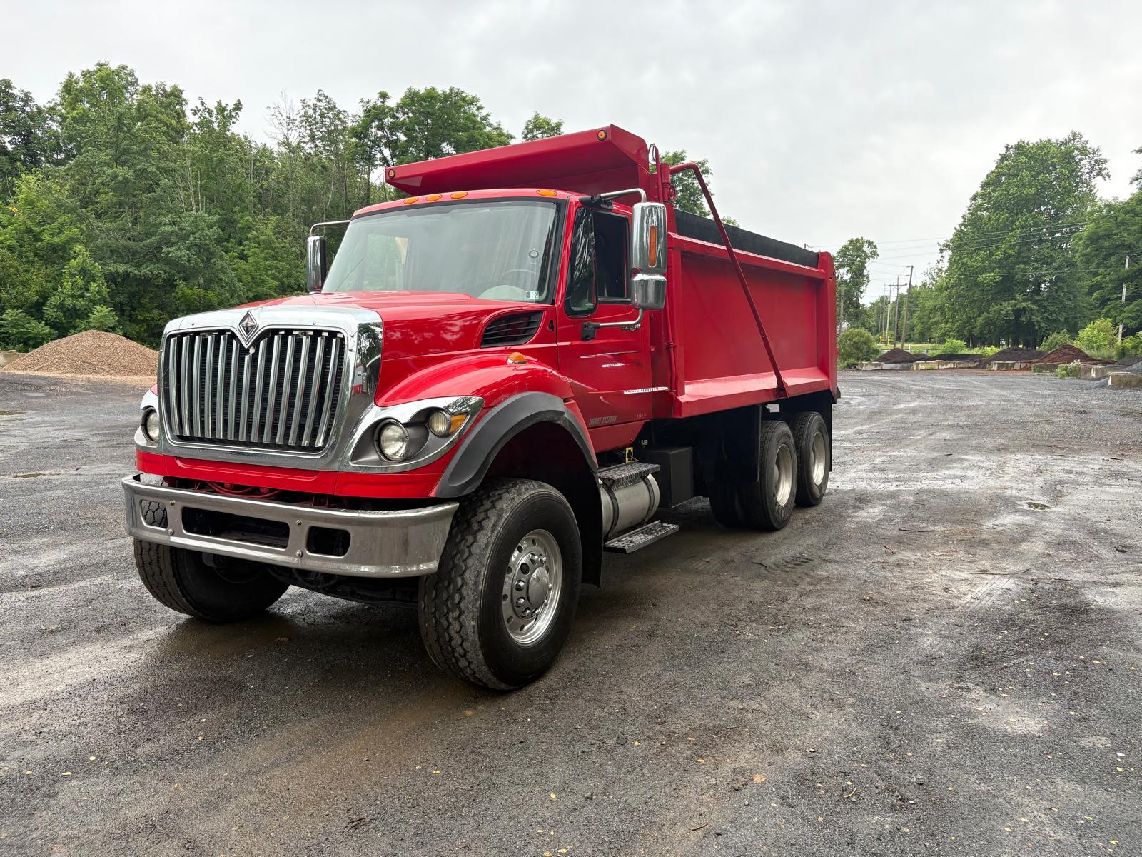 Main view of 2009 International Workstar 7600 Tandem Dump